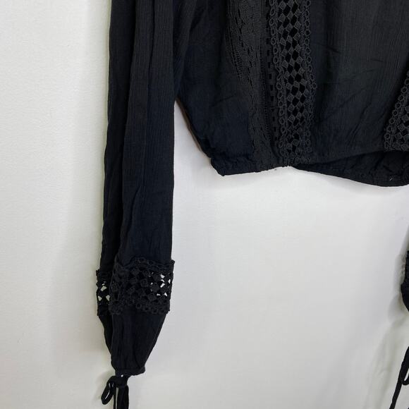 LF Seek The Label Black Long Sleeve Tie Cuff Crop Shirt Women's Size Small S NWT - Picture 2 of 8